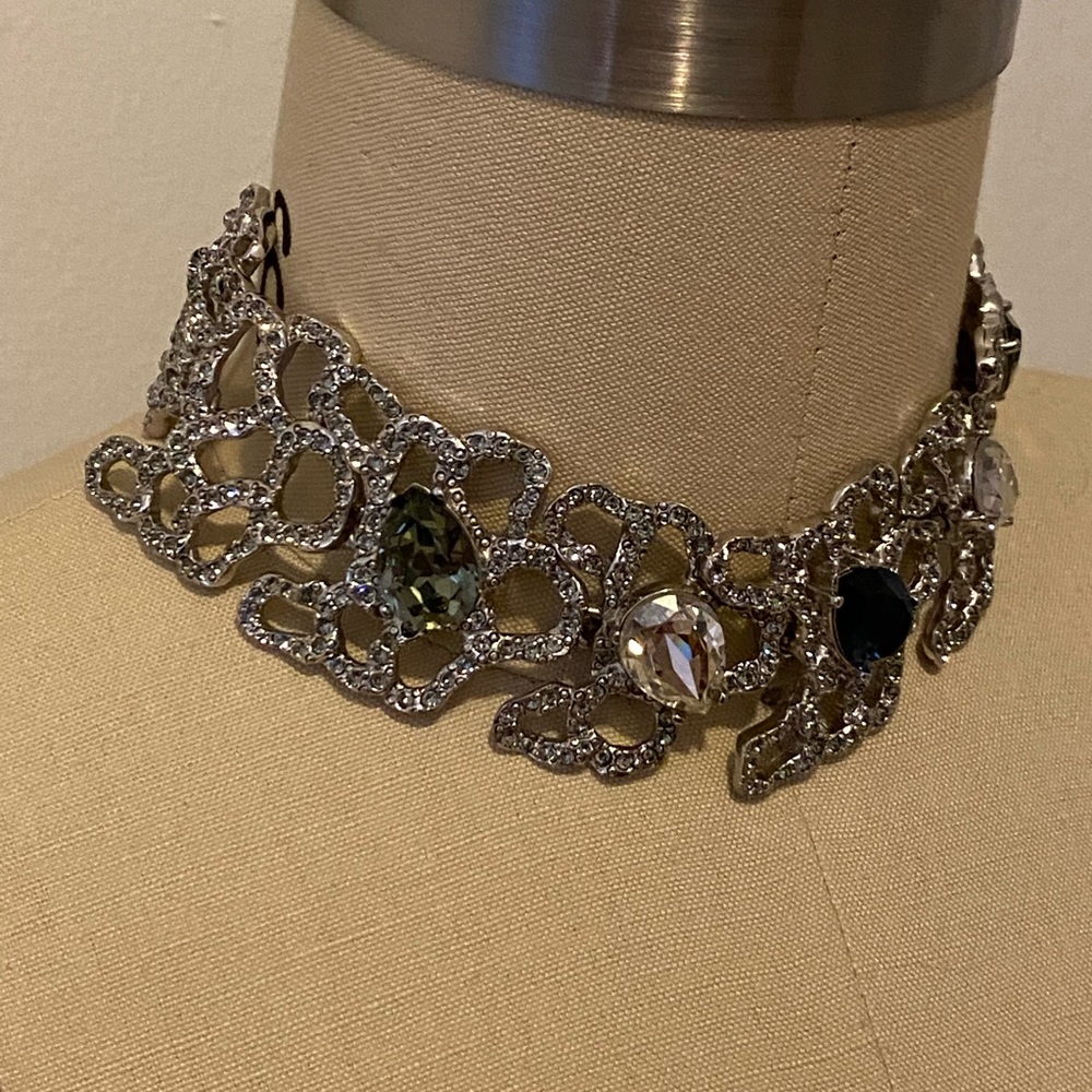 Oscar de la Renta choker with Swarovski crystals